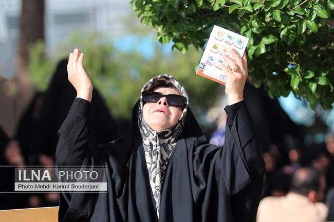 روز عرفه در گلستان شهدای اصفهان
