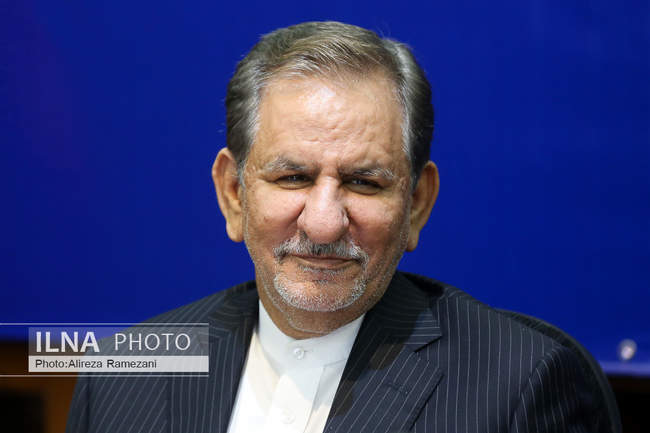 بازدید اسحاق جهانگیری از پایگاه رفاه ایرانیان و نظارت بر اجرای بسته 