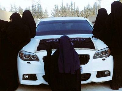 زنان یک سوم نیروی داعش را تشکیل می‌دهند/عکس
