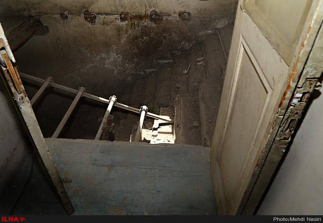 در داخل عمارت مسعودیه چه می گذرد؟