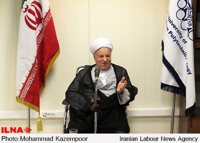 بازدید آیت الله هاشمی رفسنجانی از دستاوردهای علمی دانشگاه امیر کبیر