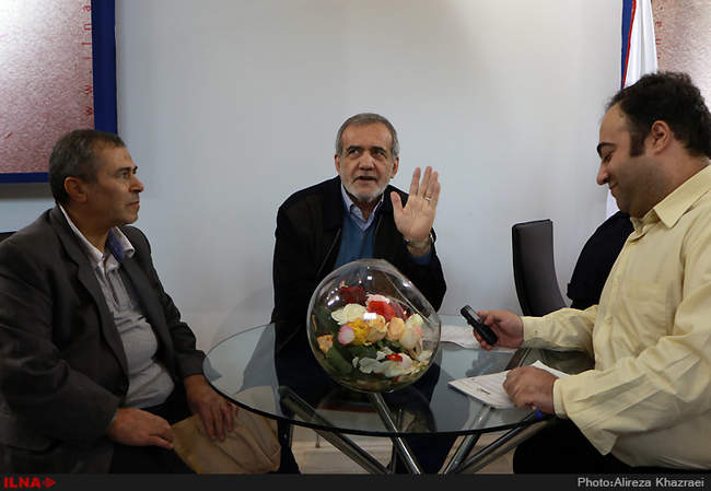 چهارمین روز نمایشگاه مطبوعات و خبرگزاری‌ها - غرفه ایلنا /2