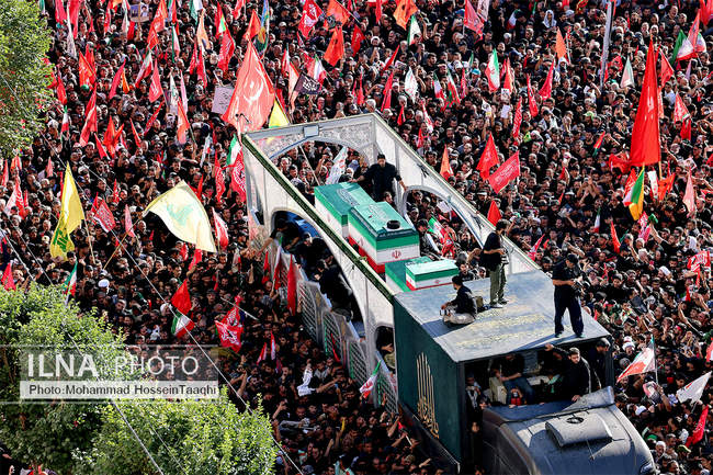 تشییع پیکر مطهر رهبر شهید انقلاب در مشهد / 1