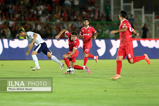 دیدار تیم های فوتبال پرسپولیس تهران و ملوان بندرانزلی