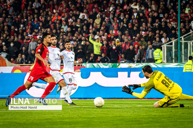 لیگ برتر فوتبال: پرسپولیس تهران۱ - نساجی مازندران ۰