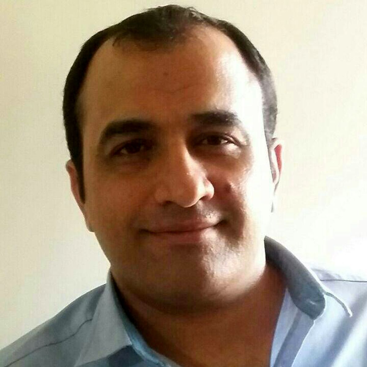 محبی: خدمات به ذی‌نفعان سیاسی استخوان لای زخم همشهری بود/بازسازی برند رسانه مهمترین اولویت تیم جدید باشد