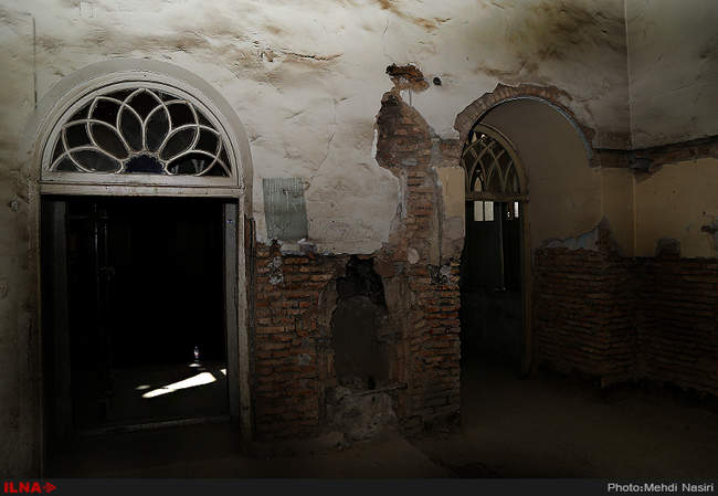 در داخل عمارت مسعودیه چه می گذرد؟