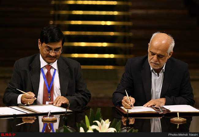 استقبال رسمی روحانی از نخست وزیر هند وامضای تفاهم نامه همکاری بین دو 