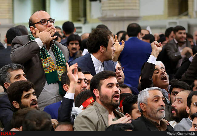 دیدار مداحان اهل‌بیت علیهم‌السلام با حضرت آیت‌الله خامنه‌ای رهبر انقلاب اسلامی