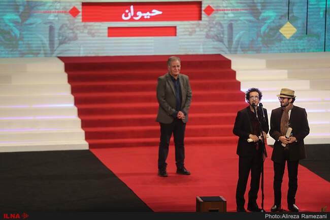تصاویر سینماگران در  اختتامیه سی‌وششمین جشنواره فیلم فجر