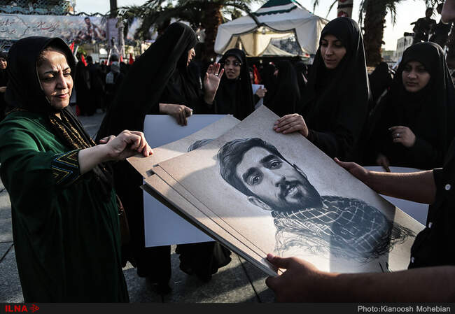 از حضور مسئولان عالی نظام در مراسم تشییع تا سلفی سپاهیان با فرزند ۲ساله شهید