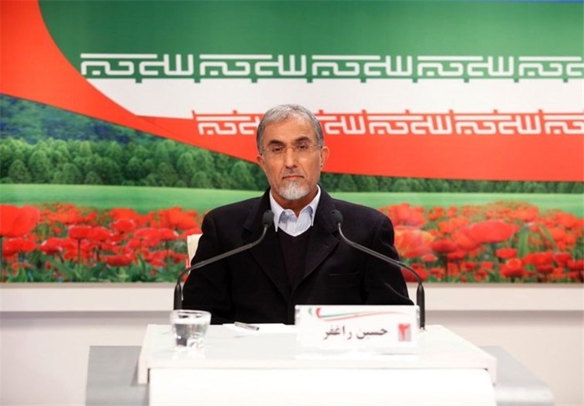 وجود انگیزه سیاسی در پشت پرده سوال از وزیر اقتصاد / بانک مرکزی وظیفه کنترل و نظارت بر بانک‌ها را برعهده دارد