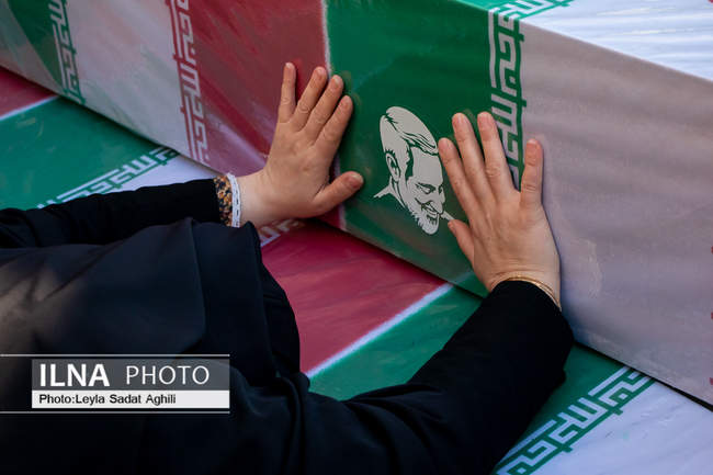 تشییع باشکوه پیکر‌های مطهر ۱۵۰ شهید گمنام در تهران/۳