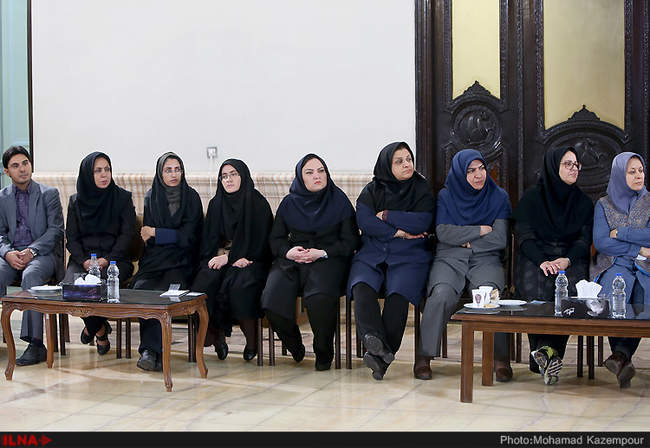 دیدار جمعی از مورخین، استادان و دانشجویان رشته تاریخ در دانشگاه‌های