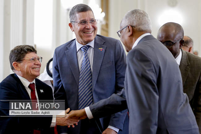 نشست وزیر امور خارجه با سفرا و نمایندگان خارجی مقیم تهران