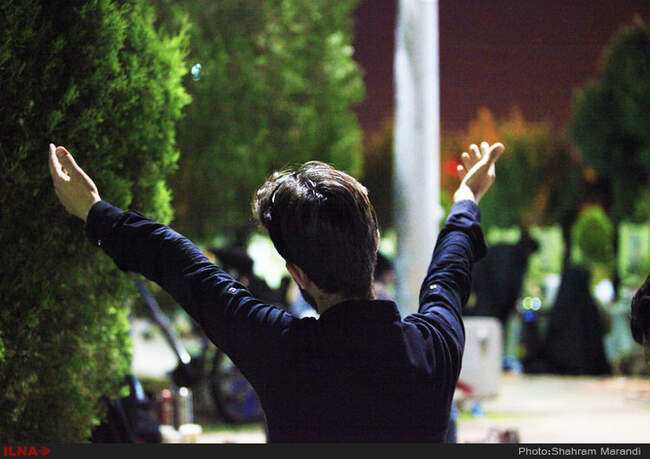 مراسم احیای شب بیست و سوم ماه مبارک رمضان در گلستان شهدای اصفهان 