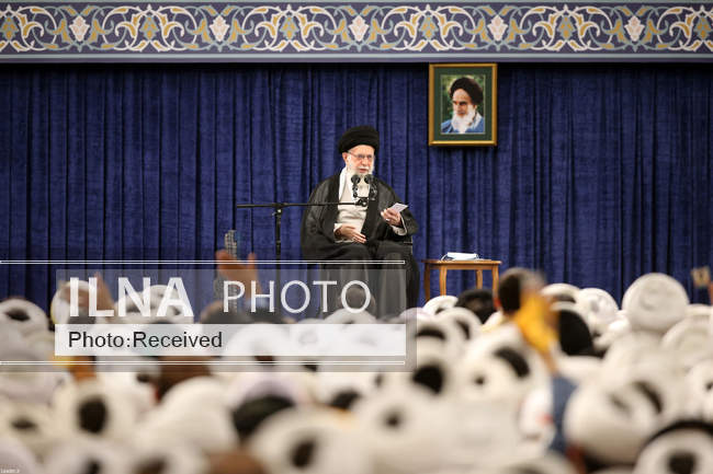 دیدار جمعی از روحانیون، مبلغان و اساتید حوزه‌های علمیه کشور با مقام 