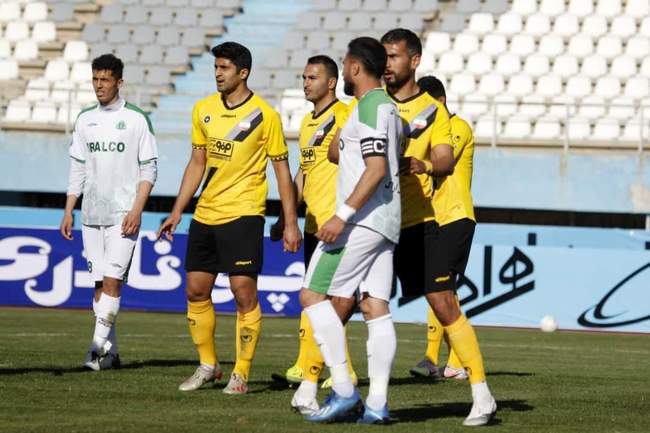 تصاویر نیمه اول دیدار آلومینیوم اراک و سپاهان اصفهان