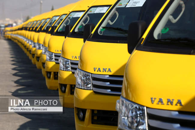 مراسم رونمایی از تاکسی‌ون‌های جدید شهرداری تهران 