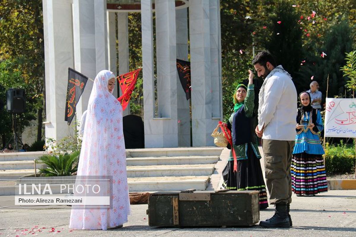 اجرای تئاتر خیابانی کربلای آب در دانشگاه آزاد لاهیجان