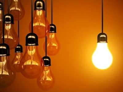 لوکس‌گرایی؛ به قیمت تاریکی دیگران + کاریکاتور