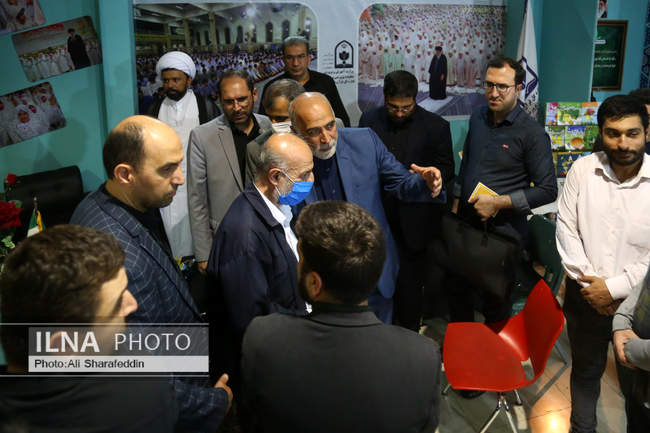 بازدید علیرضا محجوب از سی امین نمایشگاه قرآن کریم