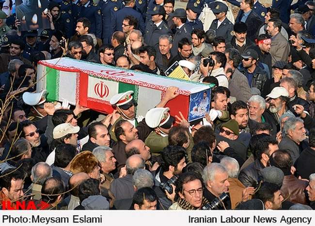 تشییع پیکر جان‌باختگان حادثه انفجار «معراجی‌ها»