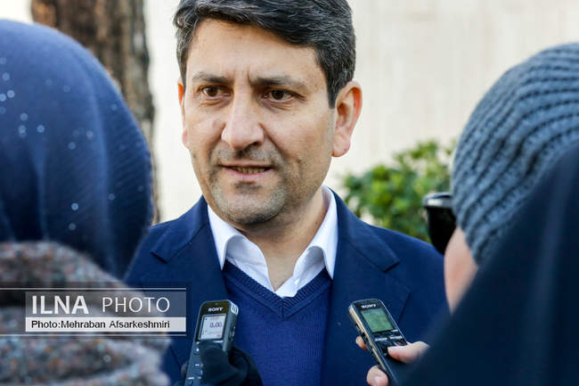 اعضای هیأت دولت در جمع خبرنگاران