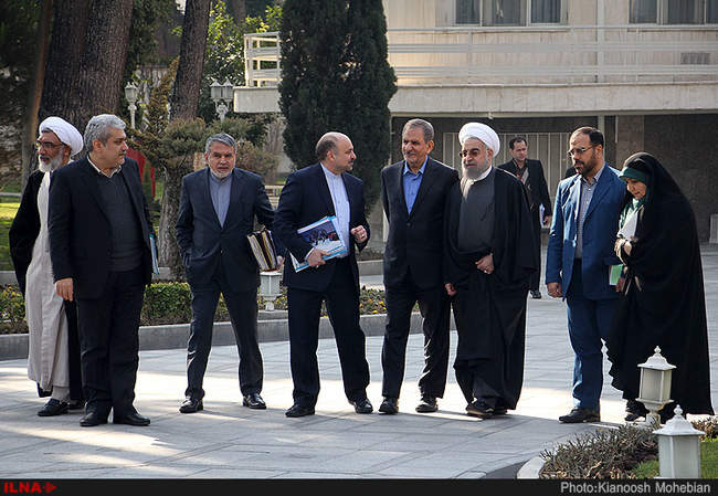 جلسه هیئت دولت و رونمایی از محصولات سه شرکت دانش بنیان