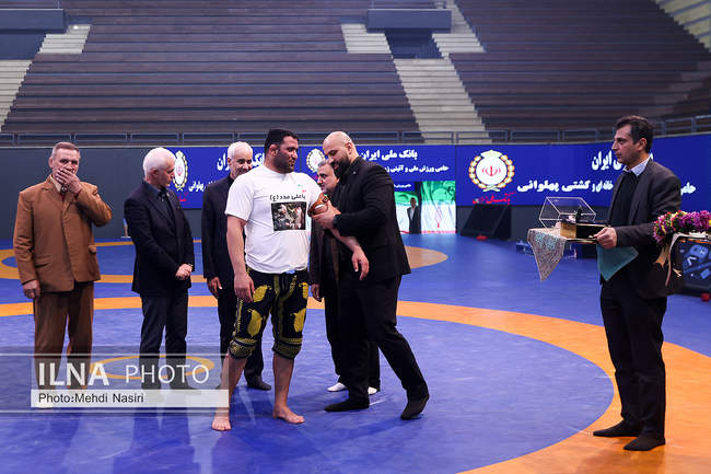 گزارش تصویری از رقابت‌های کشتی تعیین پهلوان سال ۱۴۰۴