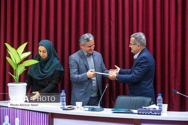 نشست خبری رئیس دانشگاه بین المللی امام خمینی(ره) قزوین 