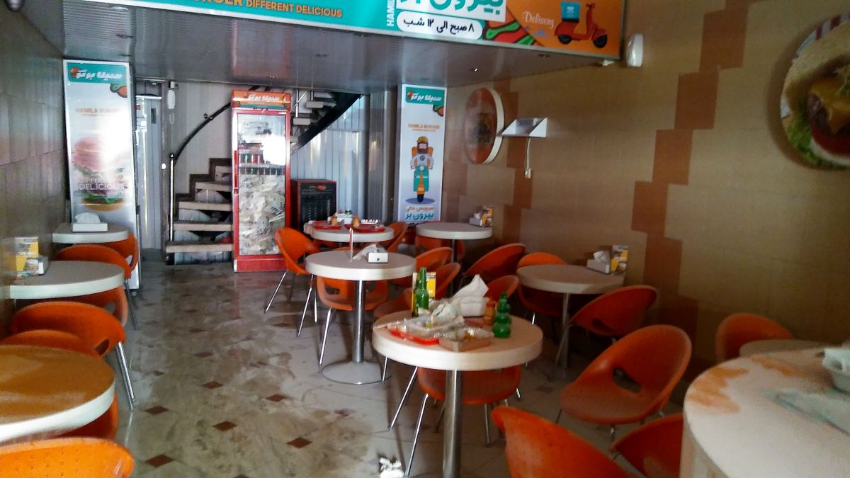 خسارت ۱۰۰ میلیارد تومانی کرونا به بازار فست فود شیراز/موج درخواست‌ها برای ابطال پروانه/ورشکستگى ۵۰ درصد اماکن تشریفاتی شیراز
