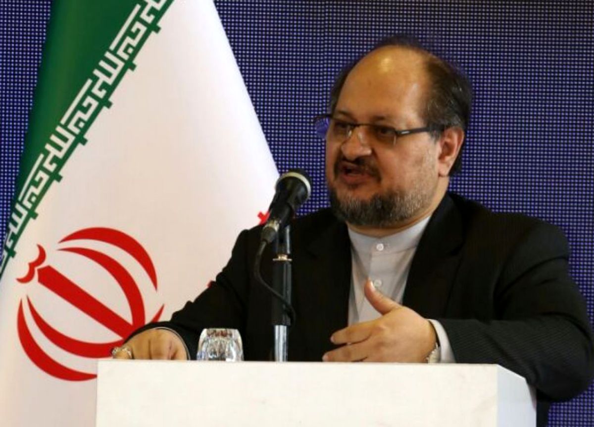 شریعتمداری تمام اختیارات خود در کارگروه تنظیم بازار را به معاونش تفویض کرد