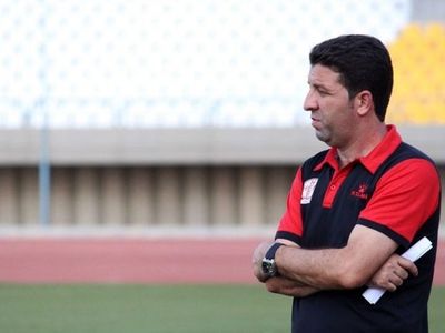 ویدیو: اسماعیل حلالی از قهرمانی نیم‌فصل و برد در دربی امیدها می‌گوید