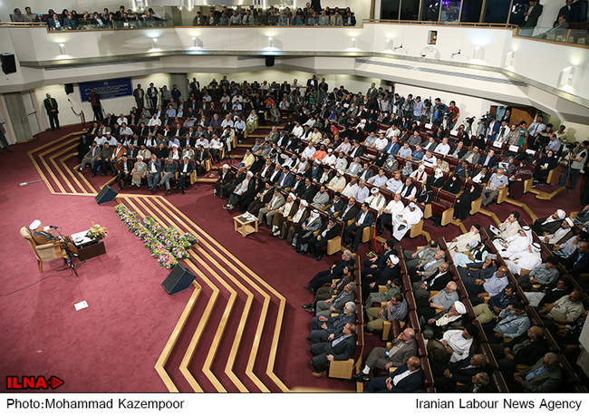 همایش جهان عاری از خشونت در اندیشه امام(ره) با حضور آیت الله هاشمی رفس