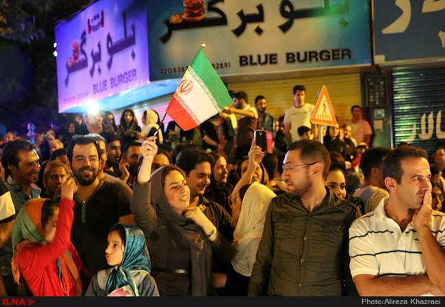 جشن هسته ای در خیابان های تهران -1