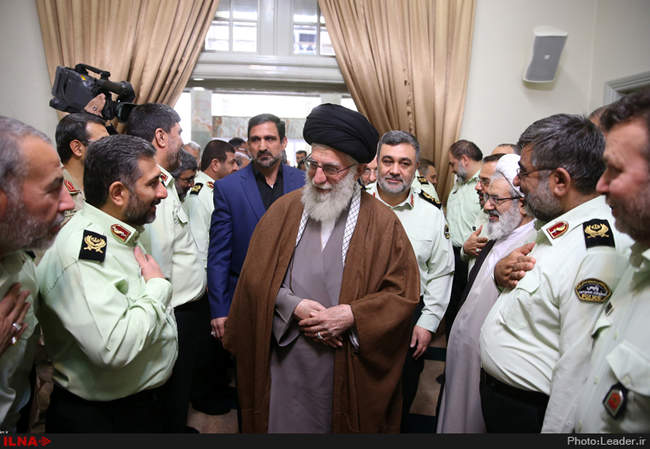 دیدار فرماندهان نیروی انتظامی با رهبرانقلاب اسلامی