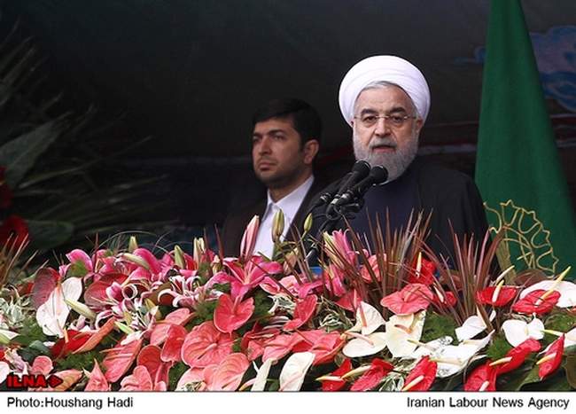 حضور رییس جمهور در راهپیمایی یوم الله ۲۲ بهمن