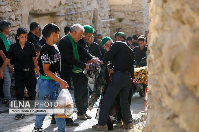 آئین سنتی علم گردانی در روستای تاریخی هزاوه
