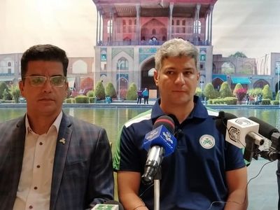 پاشایی:  انقدر آماتور نیستیم که بازیکن بدون قرارداد یک ماه کنار تیم تمرین کند/ کار اسدبیگی از لحاظ اخلاقی درست نبود