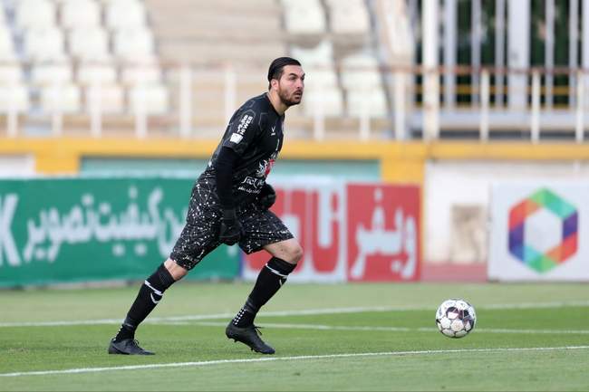 گزارش تصویری از دیدار تیم‌های هوادار و صنعت نفت آبادان 