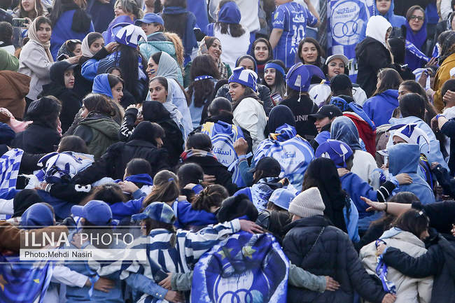 دیدار تیمهای استقلال تهران و پرسپولیس تهران