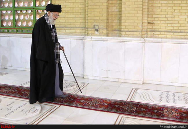 حضور رهبرانقلاب در حرم امام خمینی(ره)