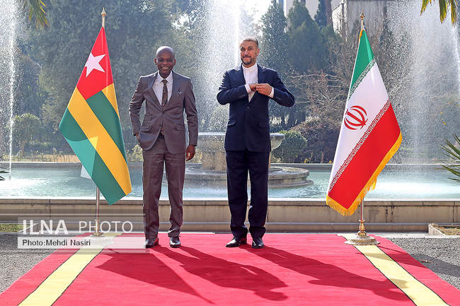 Iranian, Togolese FMs hold meeting