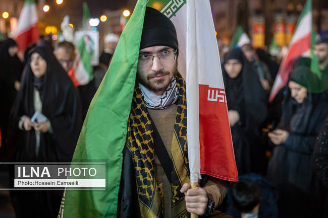 آیین وداع با پیکر شهدای ناوشکن «دنا» 
