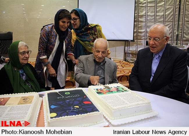 مراسم تقدیر از توران میرهادی و رونمایی از جلد پانزدهم فرهنگنامه کودک