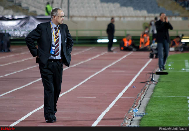 مسابقه فوتبال بین دوتیم ایران و کره جنوبی