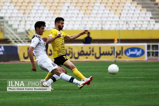 برد  تیم فوتبال سپاهان اصفهان مقابل نفت مسجد سلیمان