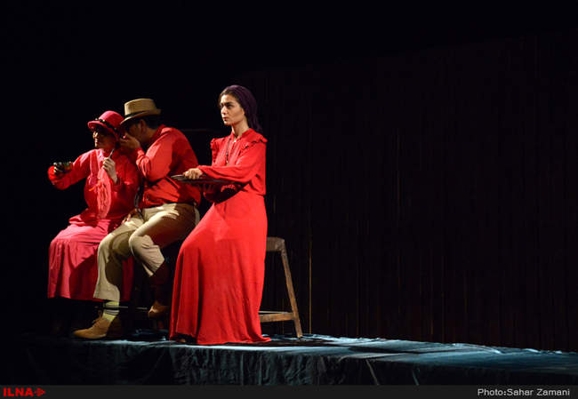 نمایش «مثل آب برای شکلات» 