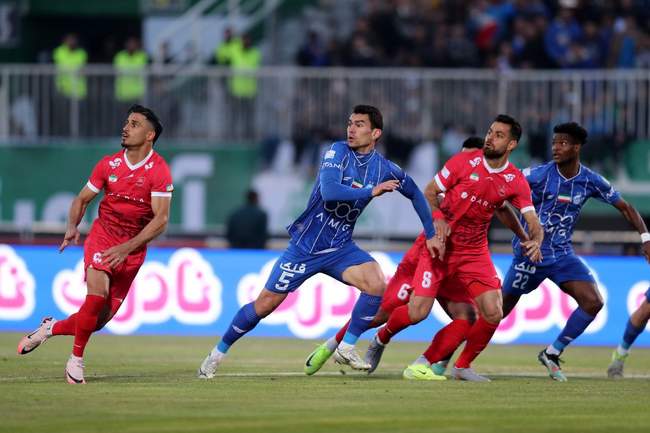 دیدار تیمهای استقلال تهران و پرسپولیس تهران